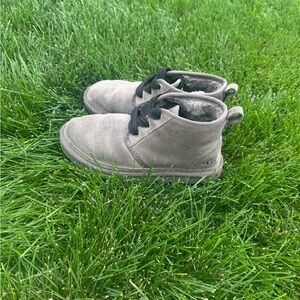 Men’s size 6 Ugg Neumel grey boots